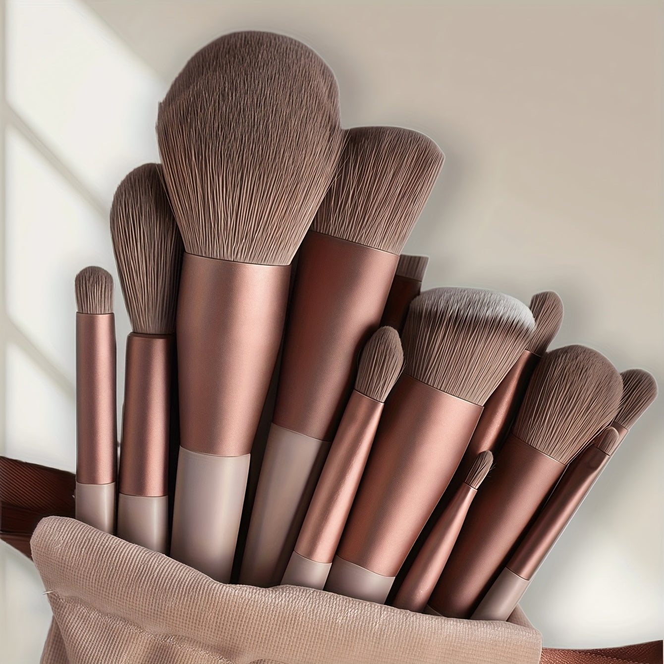 Coffret 13 Pinceaux Professionnels – Fond de Teint, Blush & Maquillage des Yeux
